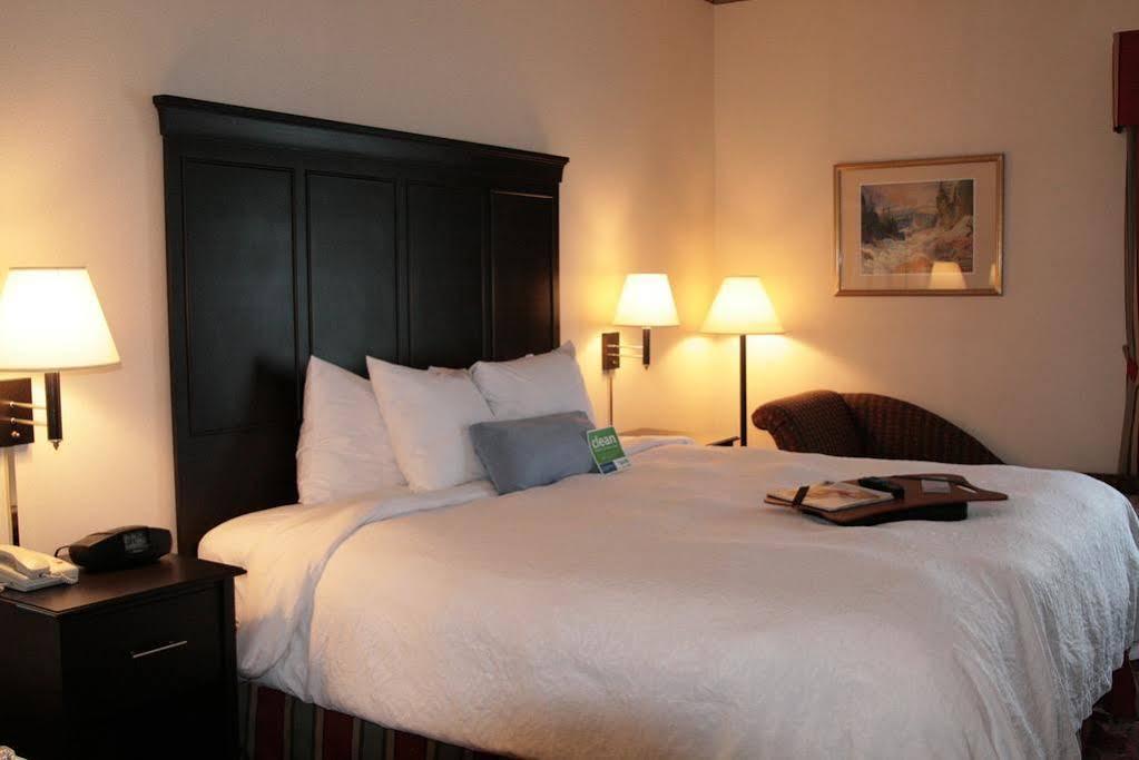 Country Inn & Suites By Radisson, Toronto Mississauga, On Екстер'єр фото